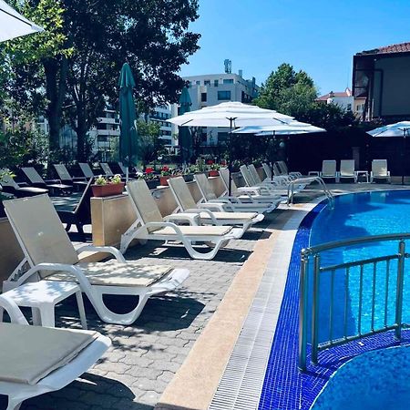 Hotel Riagor Slăntjev Brjag Exteriör bild
