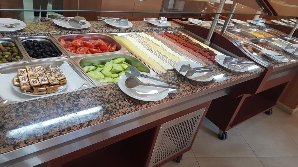 Hotel Riagor Slăntjev Brjag Exteriör bild